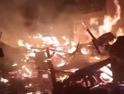 Breaking News, Satu Rumah Panggung di Luwu Utara Terbakar